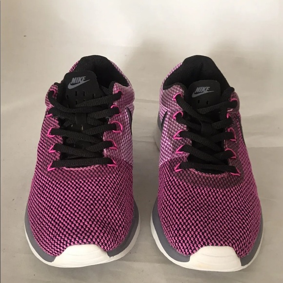 New Nike Women’s Tanjun Racer Sneakers Carbon/ Black/ Magenta 6.5 - Picture 8 of 11